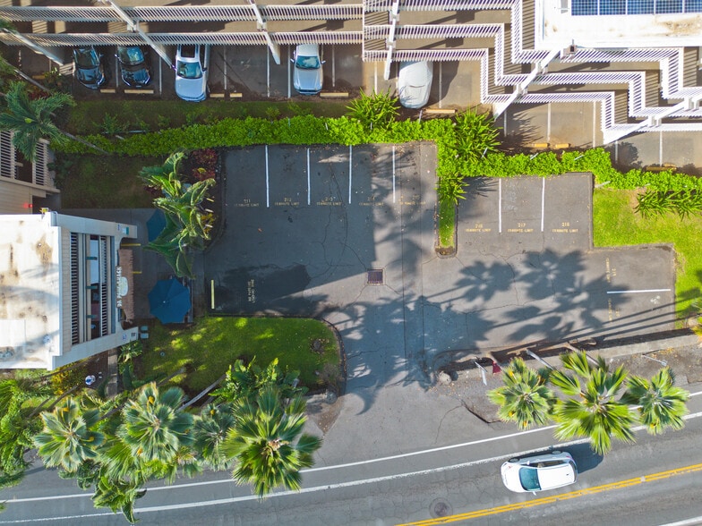 More Photos Of 76-6246 Ali'i Dr, Kailua Kona Hotel For Sale