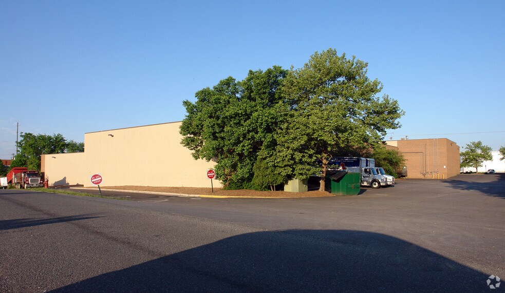 More Photos Of 8198 Terminal Rd, Lorton Unknown For Lease