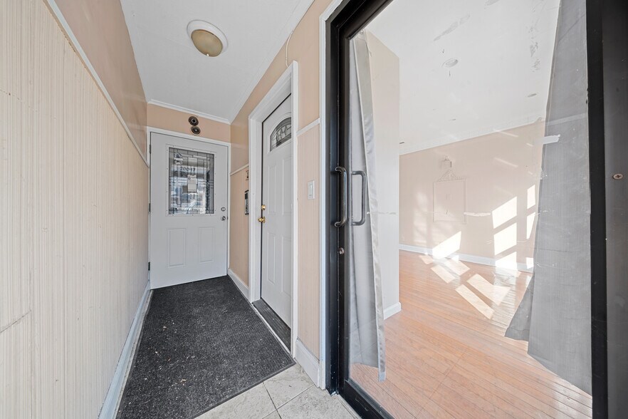 More Photos Of 200-17 Linden Blvd, Saint Albans Medical For Sale