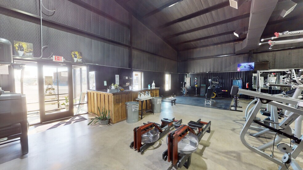 More Photos Of 1215 NW 1st Plz, Andrews Restaurant For Sale