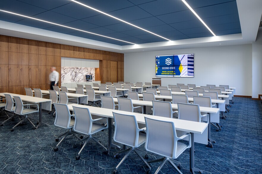 More Photos Of 215 S State St, Salt Lake City Office For Lease