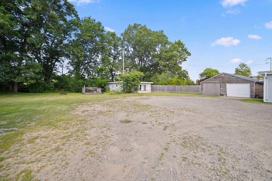 More Photos Of 3980 Ann Arbor Rd, Jackson Light Manufacturing For Sale