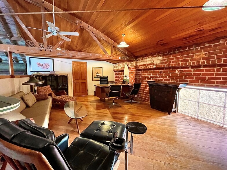 More Photos Of 915 S Alta Vista Ave, Monrovia Light Manufacturing For Sale