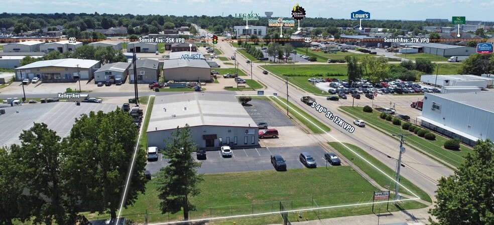 More Photos Of 3906 W Kelley Ave, Springdale Office For Lease