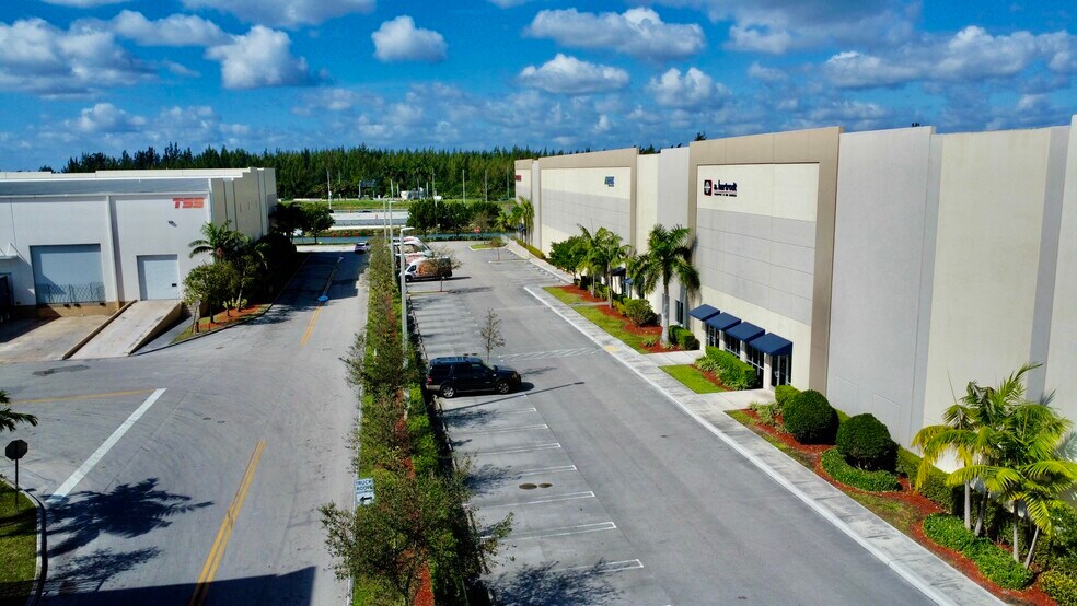 More Photos Of 11411 NW 107 St, Miami Warehouse For Lease