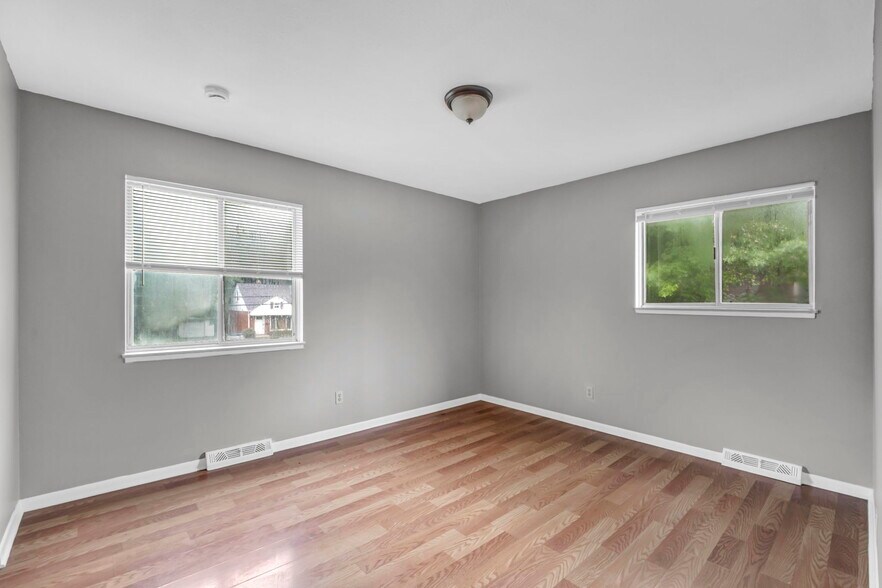More Photos Of 818-850 S Green Rd, South Euclid Apartments For Sale