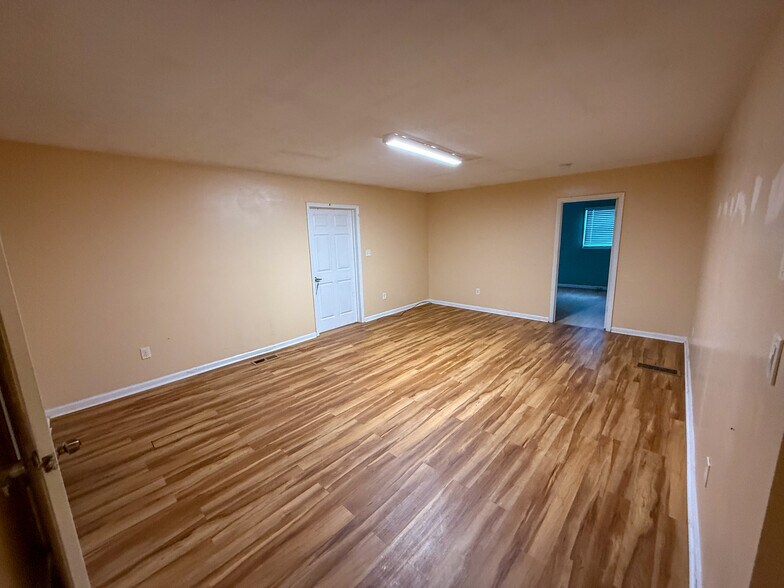 More Photos Of 483 Caribou Rd, Asheville Specialty For Sale