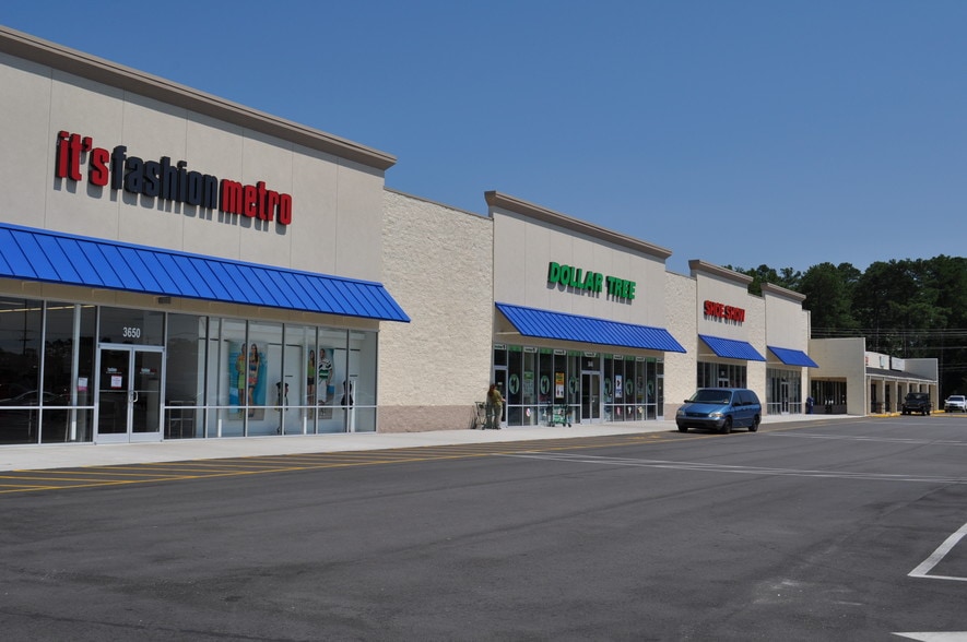 More Photos Of 3616-3650 Ramsey St, Fayetteville Freestanding For Lease