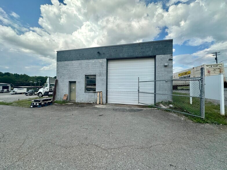 More Photos Of 4801 Rutledge Pike, Knoxville Industrial For Lease
