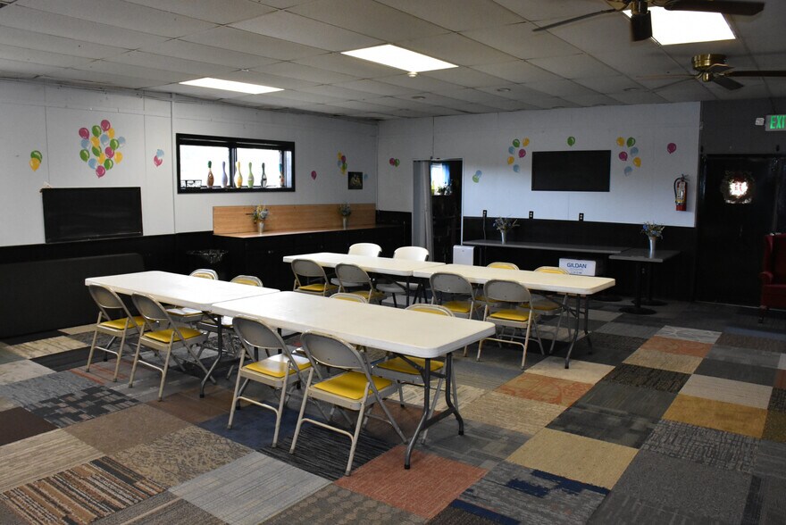 More Photos Of 11712 Hydetown Rd, Titusville Bowling Alley For Sale