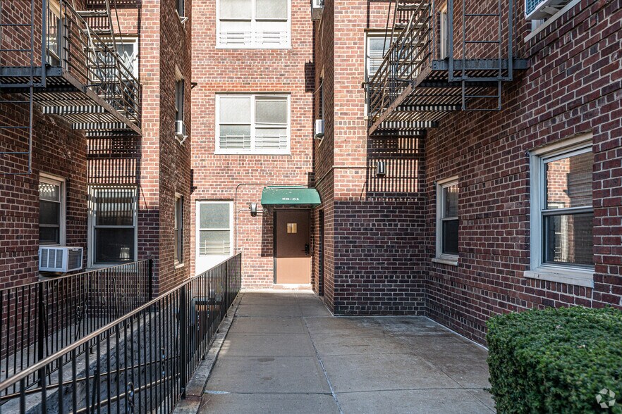 More Photos Of 6861 Yellowstone Blvd, Flushing Apartments For Sale