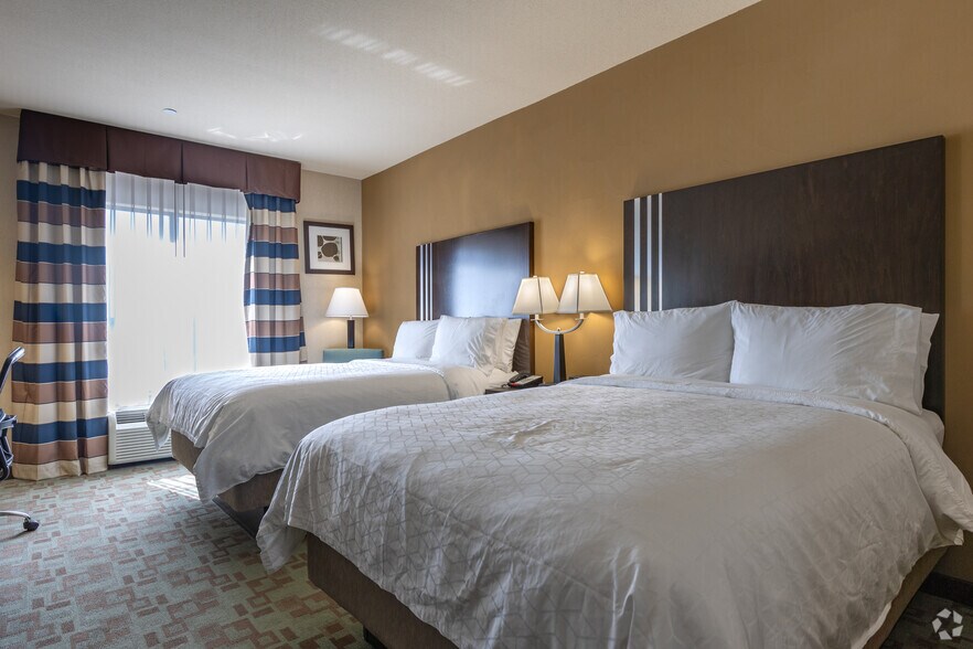 More Photos Of 9120 West Rd, Houston Hotel For Sale