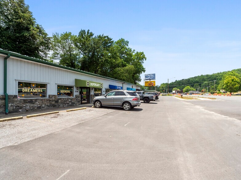 More Photos Of 98-112 Hendersonville Hwy, Pisgah Forest Storefront For Lease