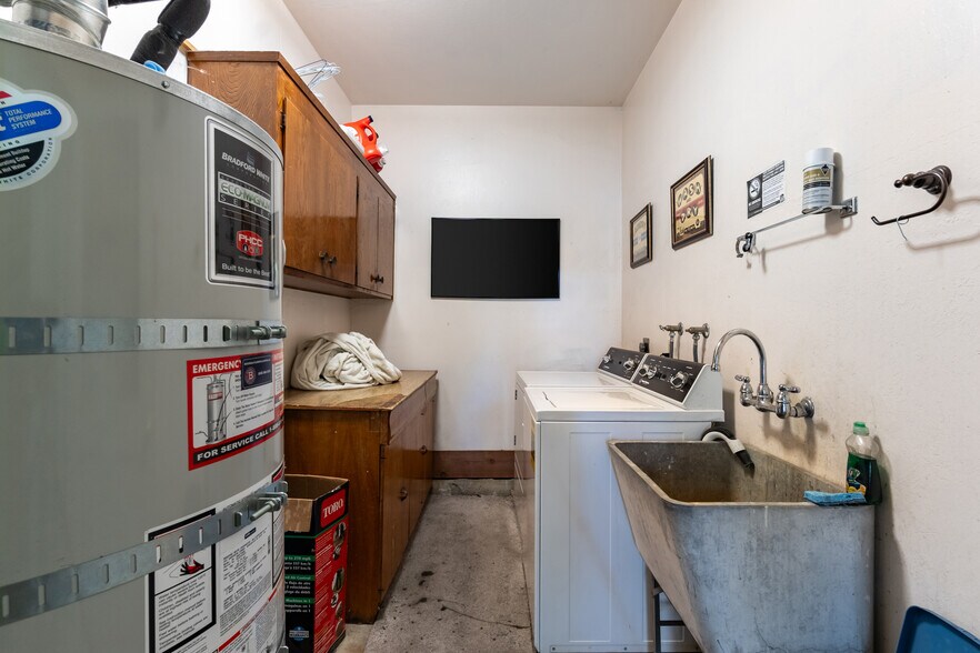More Photos Of 1110 Allerton St, Redwood City Apartments For Sale