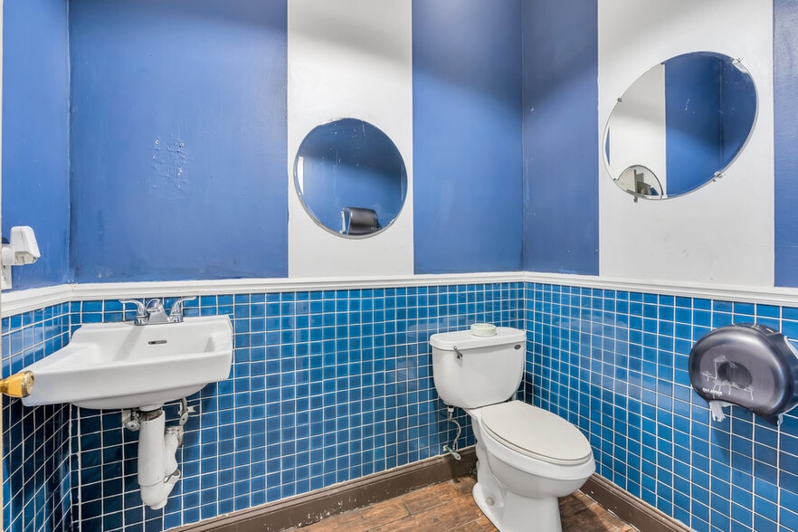 More Photos Of 312 Main St, Allenhurst Storefront For Lease