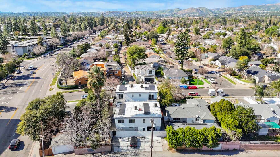 More Photos Of 6420 Hanna Ave, Woodland Hills Apartments For Sale