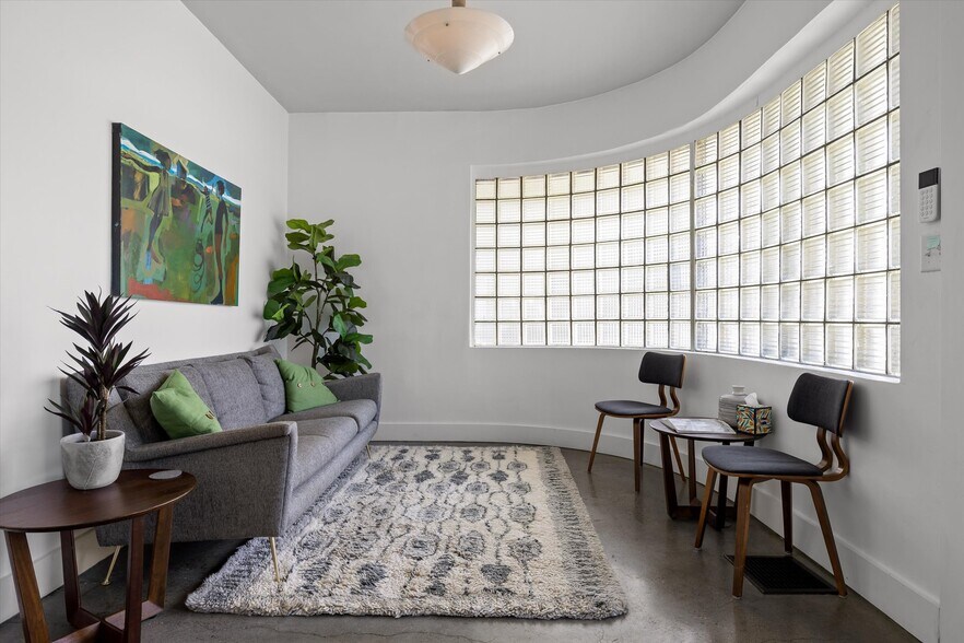 More Photos Of 525 Cherokee Blvd, Chattanooga Office For Lease