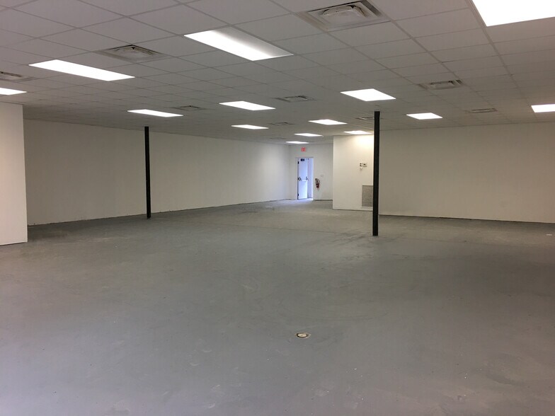 More Photos Of 5431 E Silver Springs Blvd, Silver Springs Office For Lease