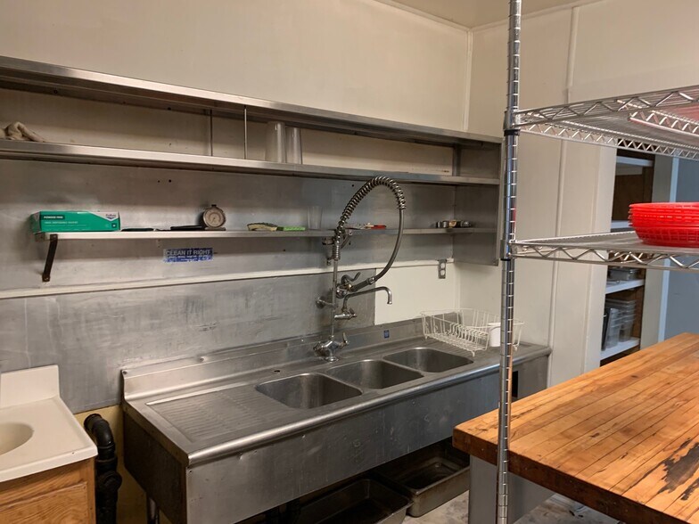 More Photos Of 22001 Sweet Ola Hwy, Ola Restaurant For Sale