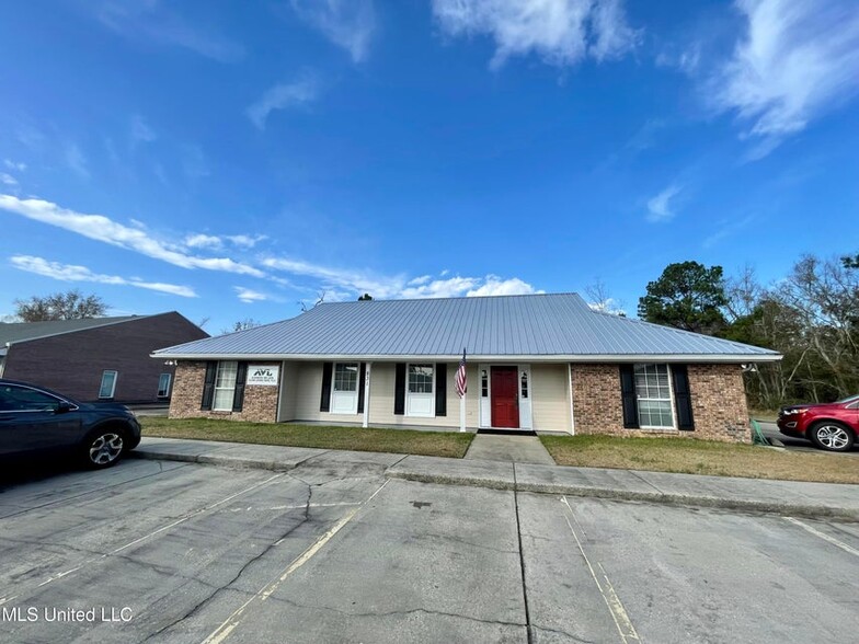 Primary Photo Of 831 Highway 90, Bay Saint Louis Medical For Sale