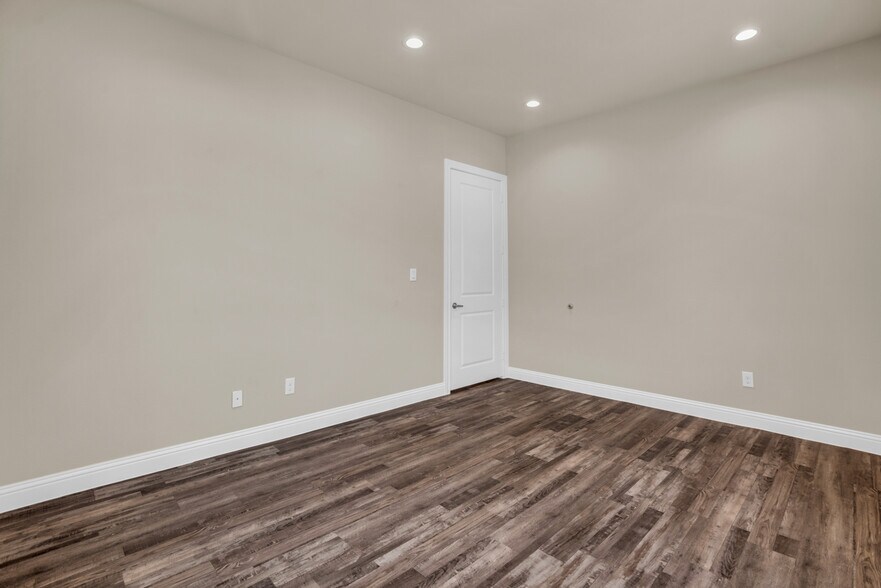 More Photos Of 2601 Little Elm Pky, Little Elm Medical For Sale