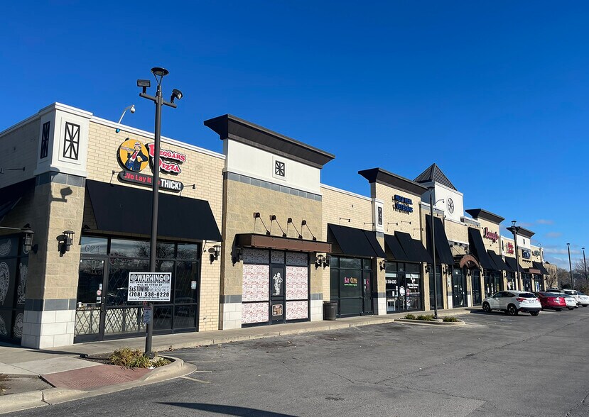 More Photos Of 605-621 Roosevelt Rd, Maywood Storefront For Lease
