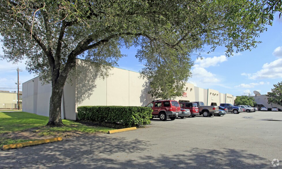 More Photos Of 6001-6501 Westline Dr, Houston Unknown For Lease