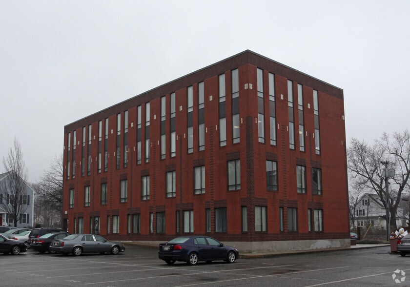 More Photos Of 333 North Ave, Wakefield Office For Lease