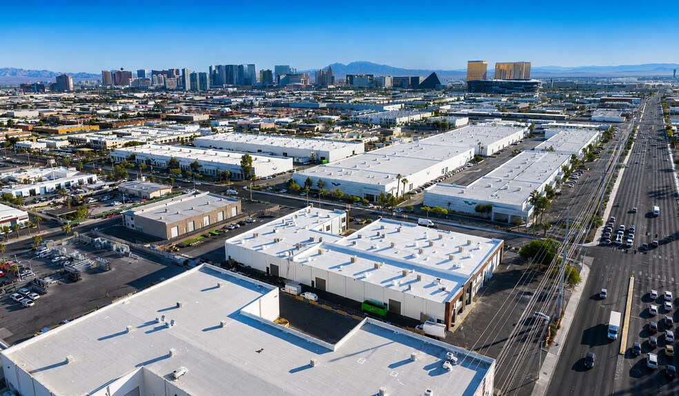 More Photos Of 5676 Cameron St, Las Vegas Warehouse For Sale