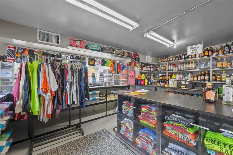 More Photos Of 337 S US Highway 17, East Palatka General Retail For Sale