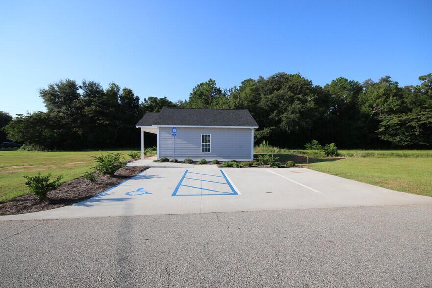 More Photos Of 431 S Mock rd, Albany Distribution For Sale