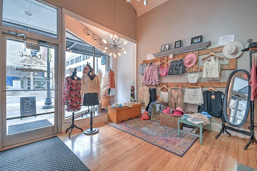 More Photos Of 531 State St, Bristol Storefront Retail Office For Sale