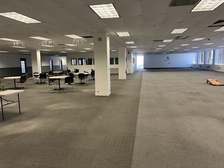 More Photos Of 500 S Broad St, Meriden Manufacturing For Lease