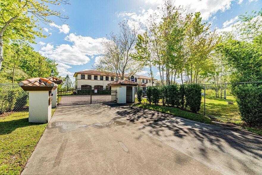 More Photos Of 200 Via De Lago, Altamonte Springs Office For Lease