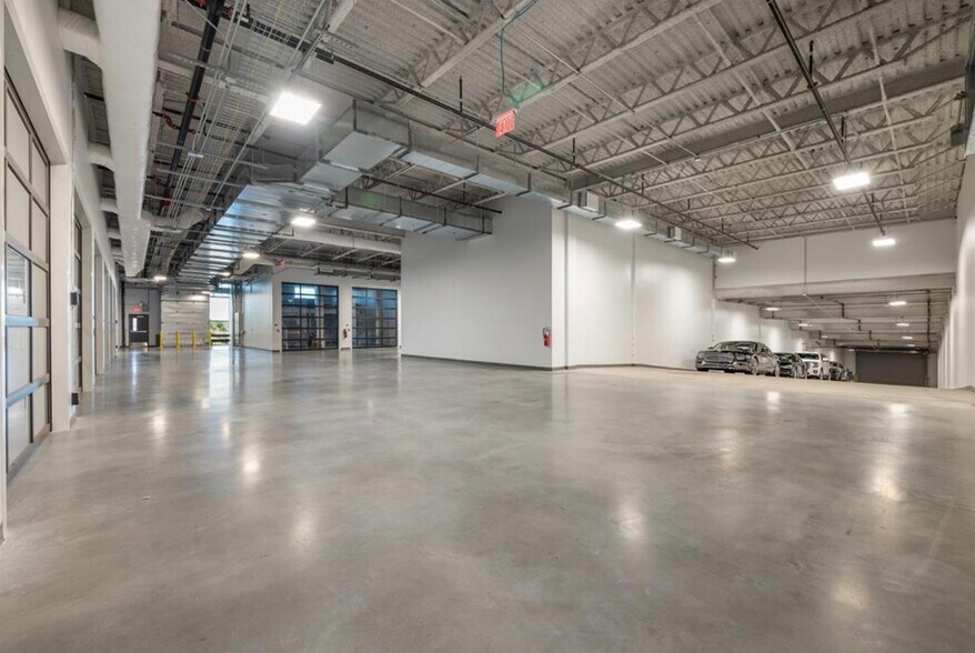 More Photos Of 4229 FM 620, Austin Showroom For Sale