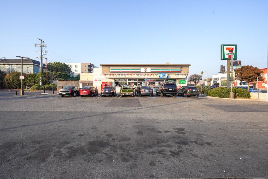 Primary Photo Of 6625 Lankershim Blvd, North Hollywood Convenience Store For Sale