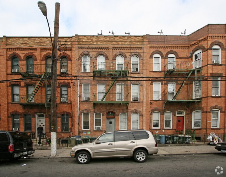 More Photos Of 359 Grove St, Brooklyn Apartments For Sale