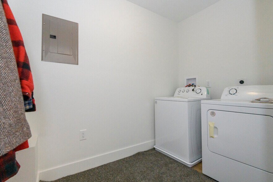 More Photos Of 109 S Lake St, Hustisford Storefront Retail Residential For Sale