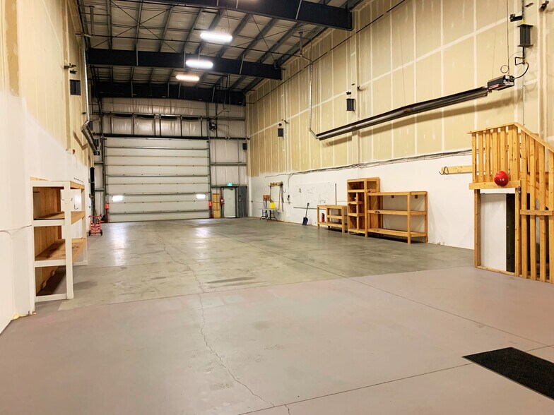 More Photos Of 3912 82nd Ave, Leduc Warehouse For Sale