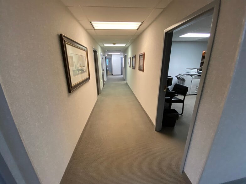 More Photos Of 3290 Airline Blvd, Portsmouth Research And Development For Lease