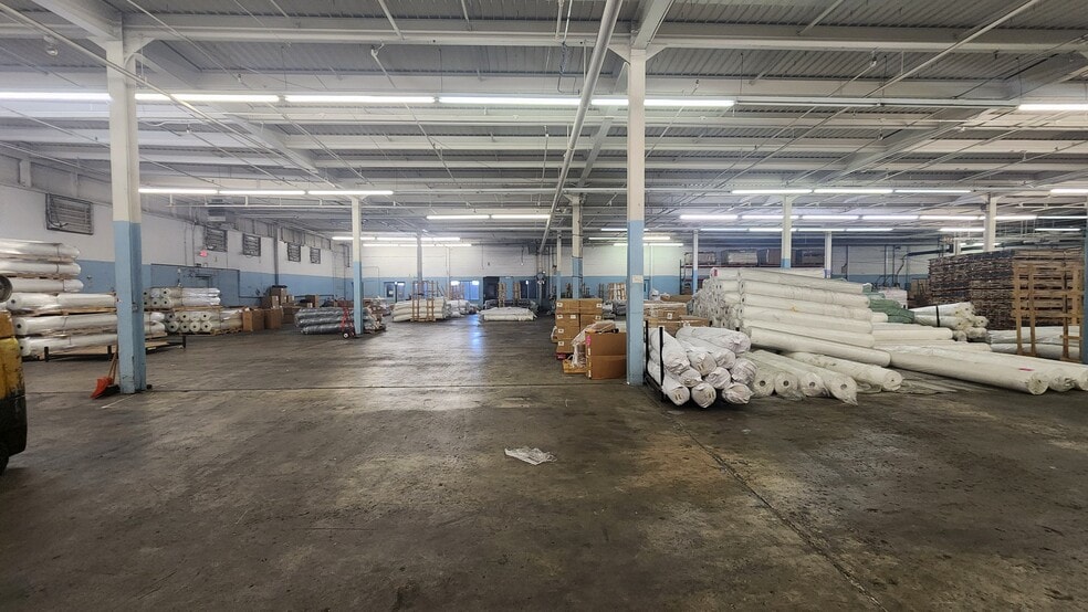 More Photos Of 1 Maxson Dr, Old Forge Warehouse For Lease