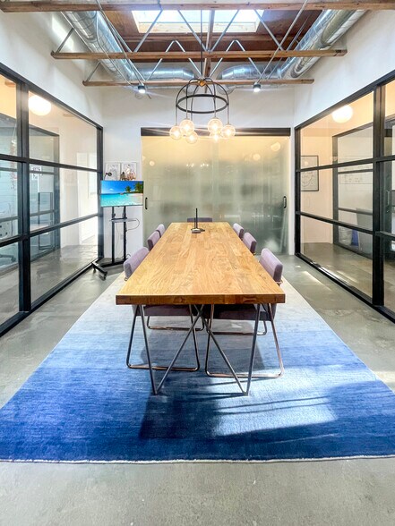 More Photos Of 5532-5538 N Figueroa St, Los Angeles Loft Creative Space For Lease