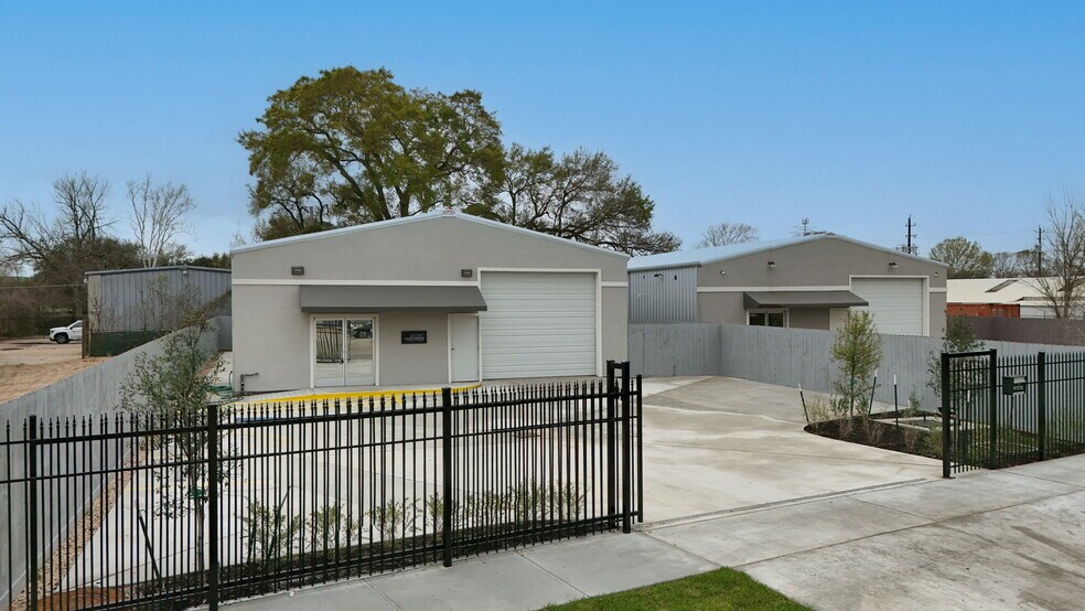 More Photos Of 4103C Dawn St, Houston Industrial For Lease