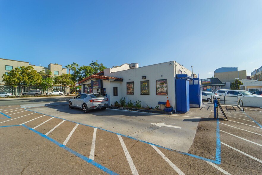 More Photos Of 719 W Washington St, San Diego Fast Food For Sale