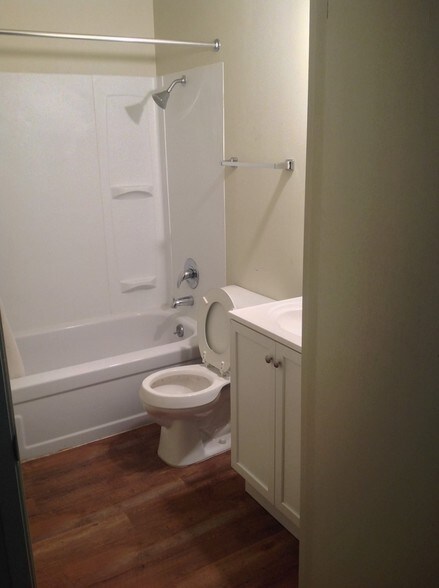 More Photos Of 229 2nd Ave SE, Cut Bank Apartments For Sale