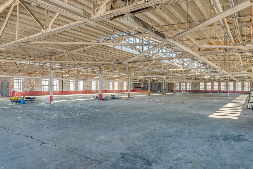 More Photos Of 243 Catoma St, Montgomery Warehouse For Lease