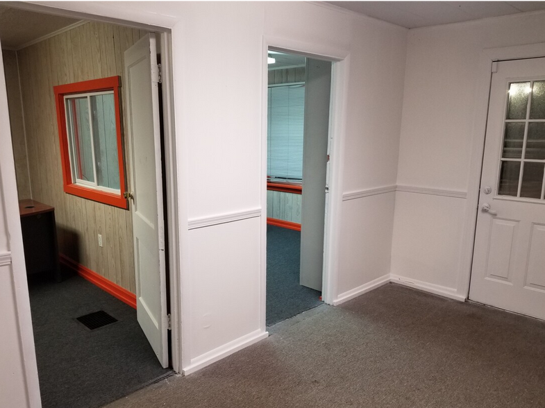 More Photos Of 2161 N Rand Rd, Palatine Auto Dealership For Sale