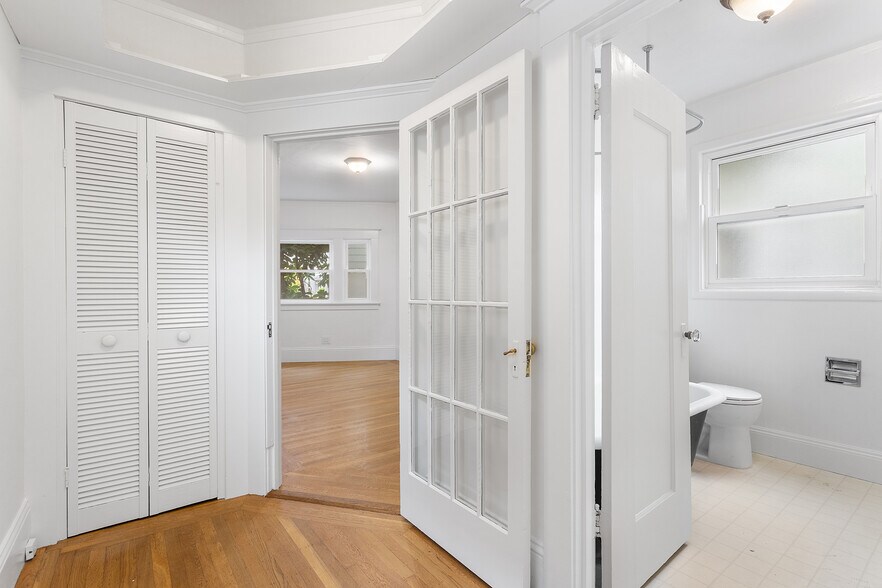 More Photos Of 123-133 Echo Ave, Oakland Apartments For Sale