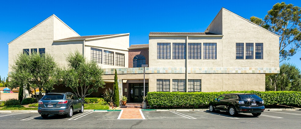 More Photos Of 24432 Muirlands Blvd, Lake Forest Medical For Lease