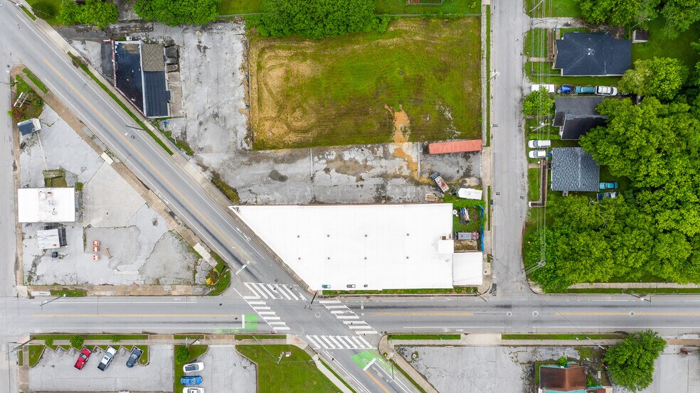 More Photos Of 2200 Glass St, Chattanooga Storefront Retail Residential For Sale